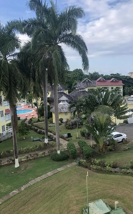Majestic Supreme Ridge Cott Lägenhet Ocho Rios